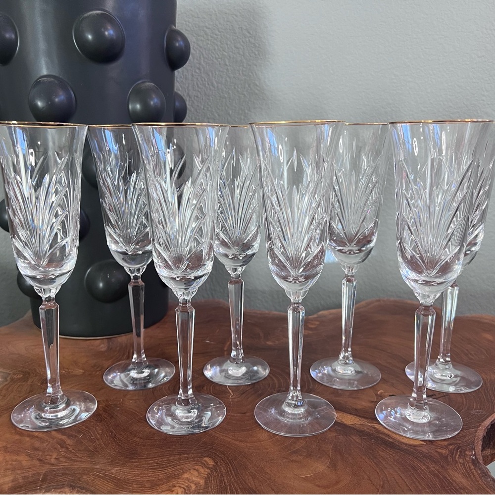 Set of 8 Lenox branded crystal champagne flutes 🥂